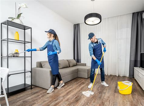 The Complete Guide to Choosing the Right Professional House Cleaning Company